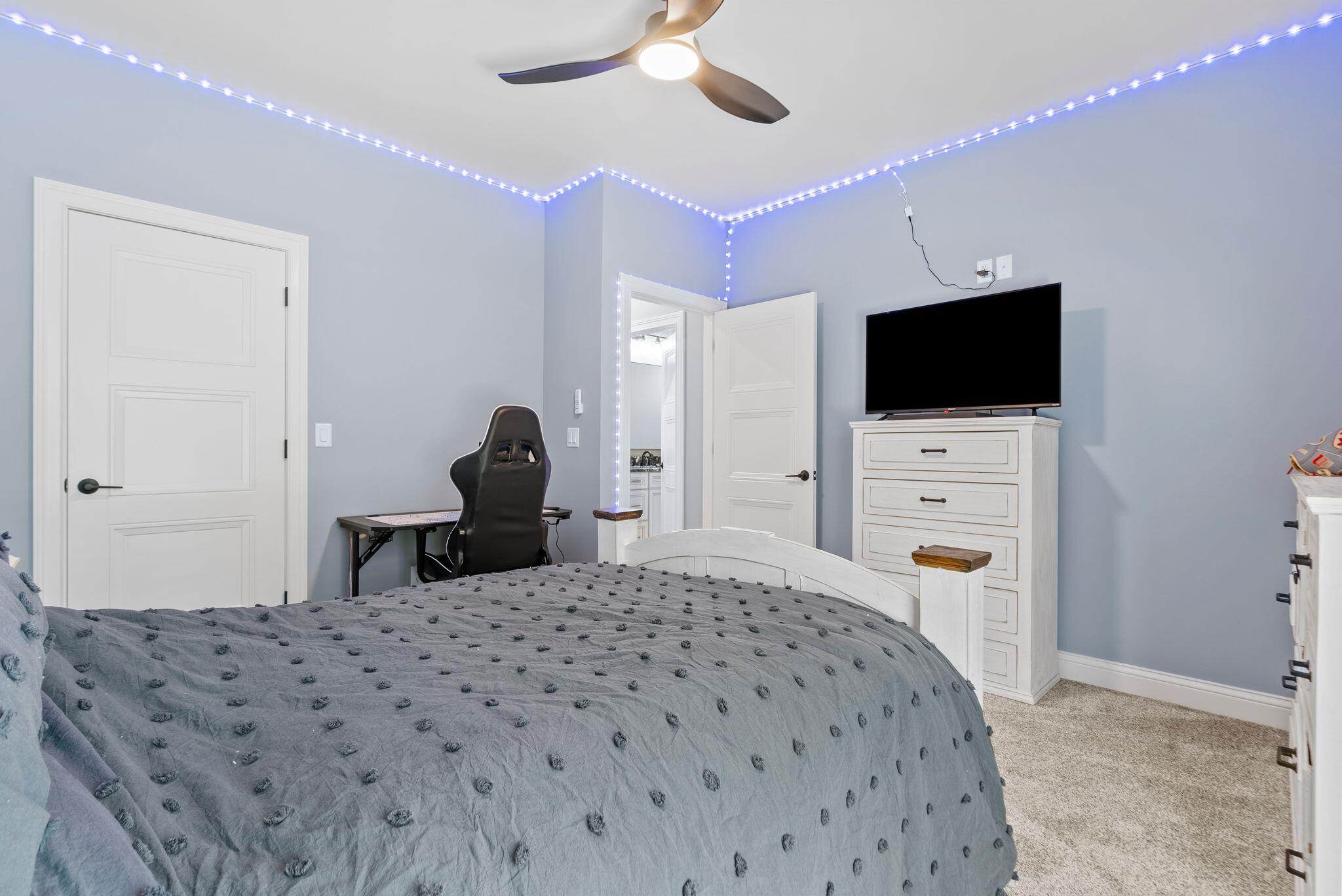 516 Shagbark Trail