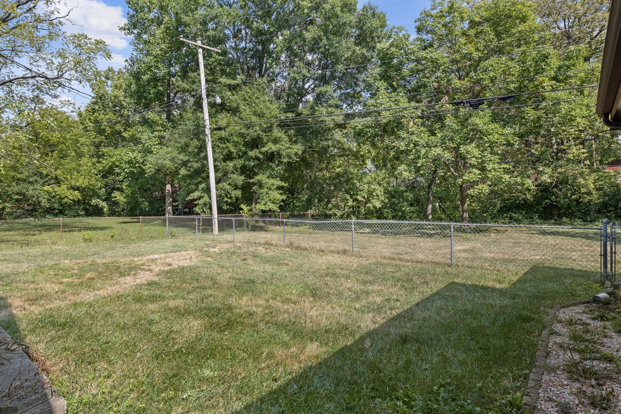 3526 Greentree Road