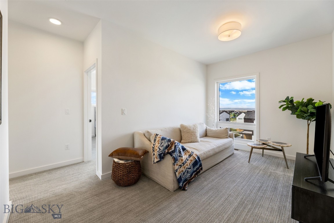 2725 W Graf Street