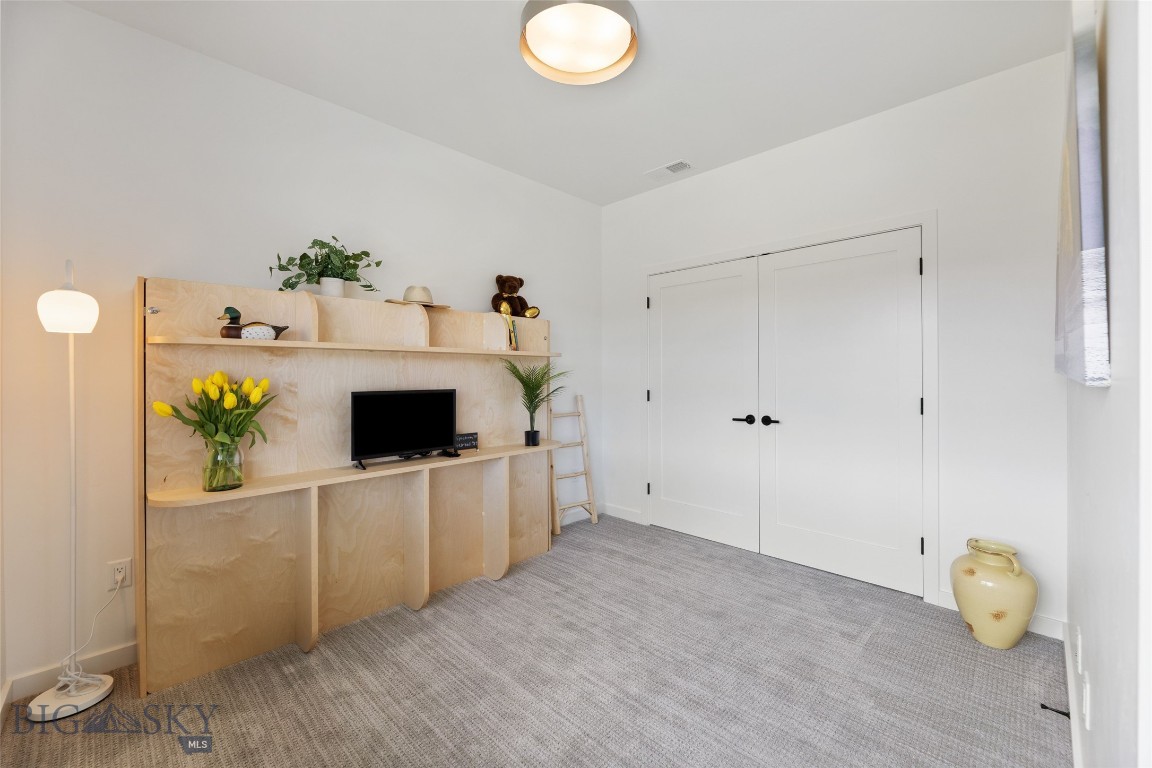 2725 W Graf Street