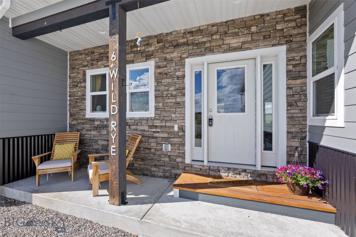 6 Wild Rye Place