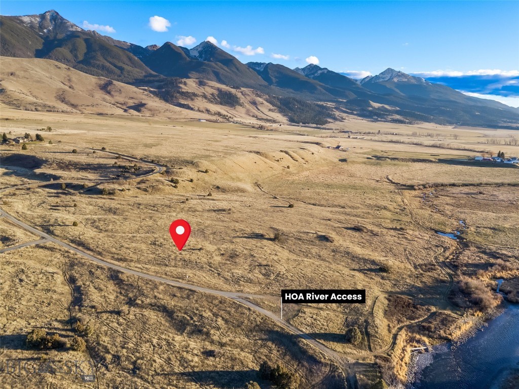 60 Rocky Hollow Trail