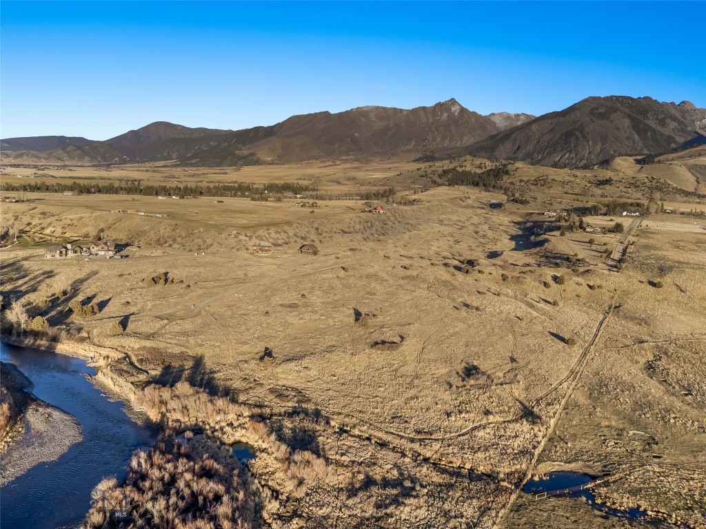 60 Rocky Hollow Trail