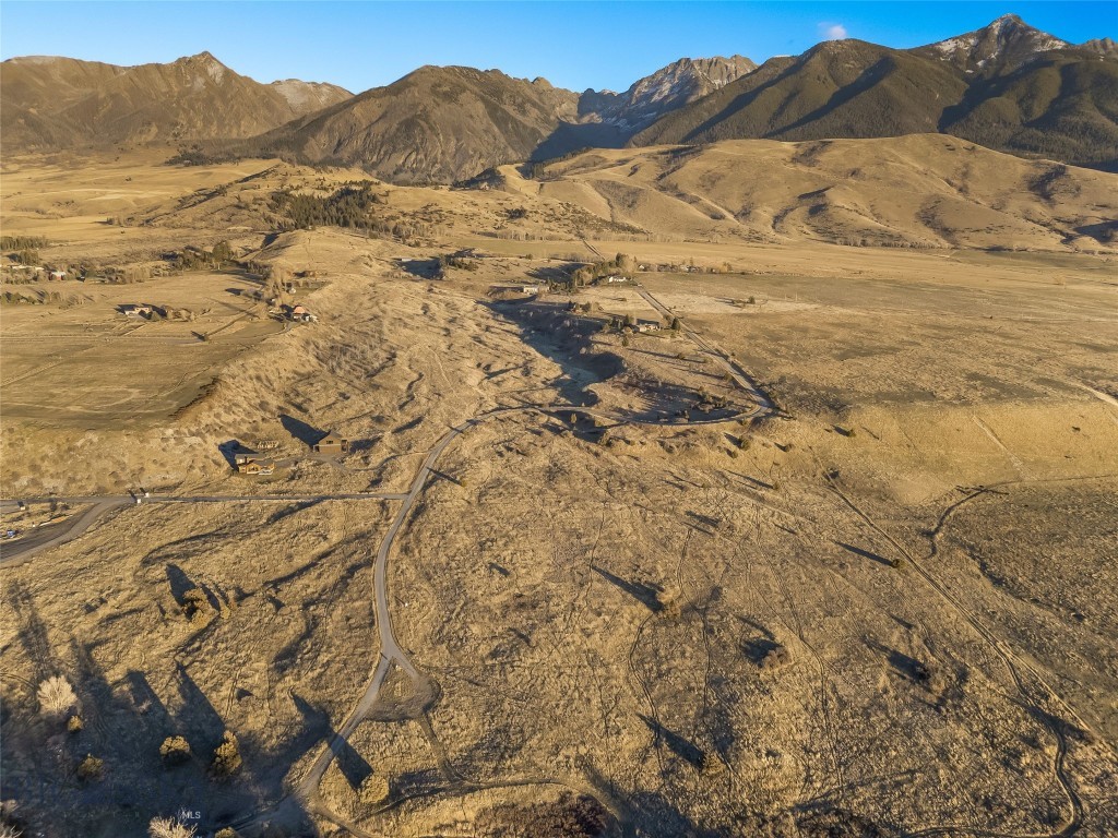 60 Rocky Hollow Trail