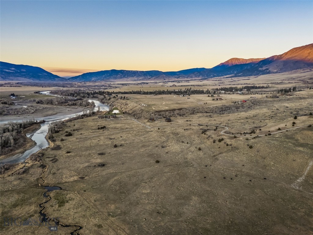 60 Rocky Hollow Trail