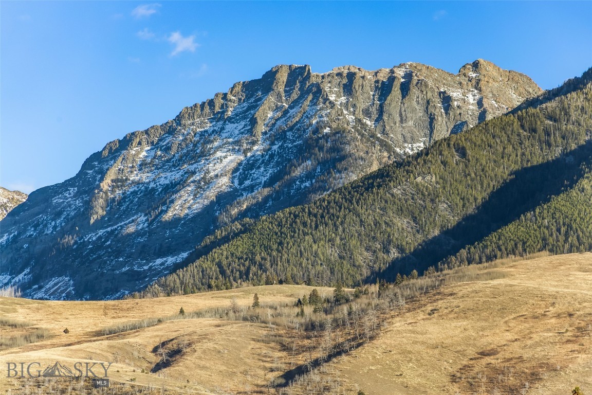 60 Rocky Hollow Trail