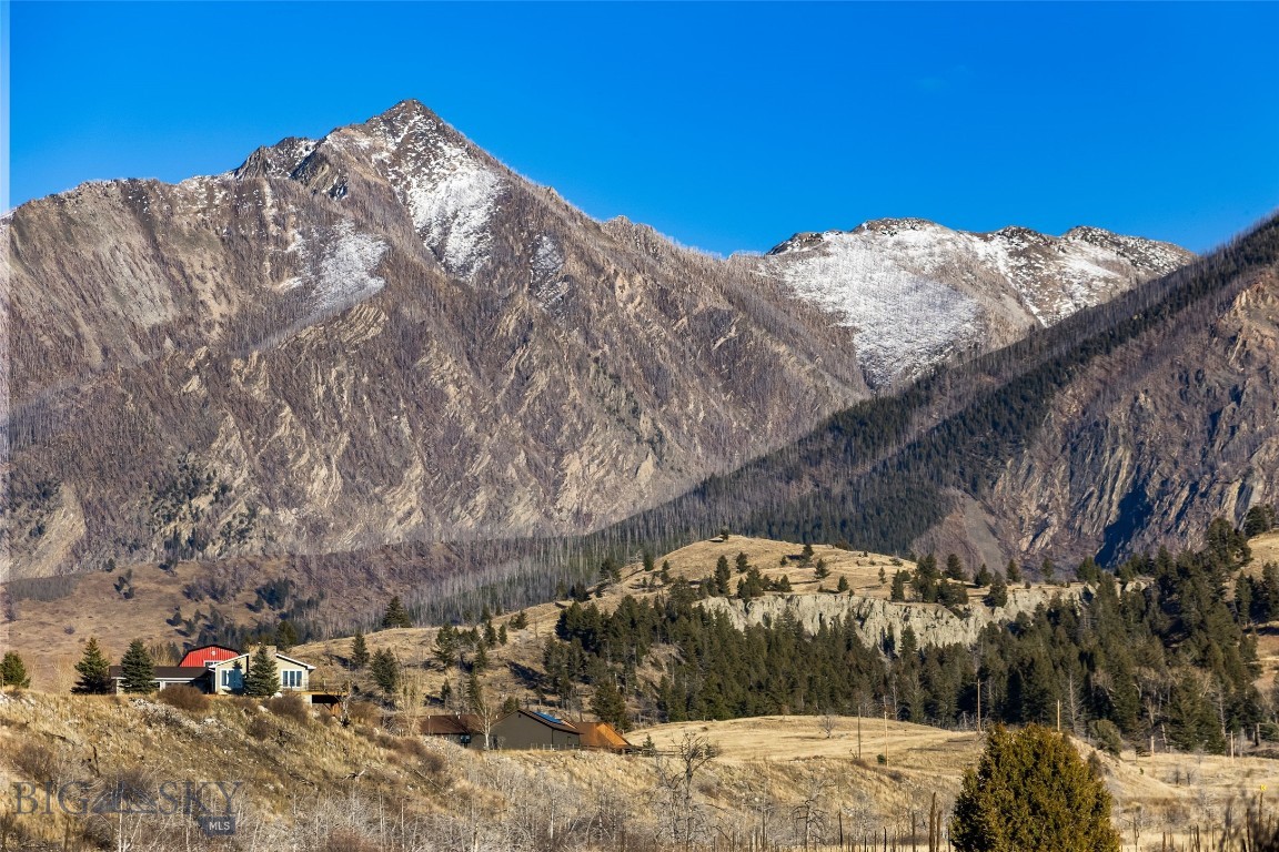 60 Rocky Hollow Trail