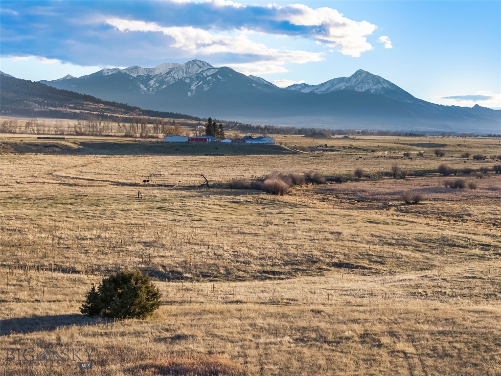 60 Rocky Hollow Trail