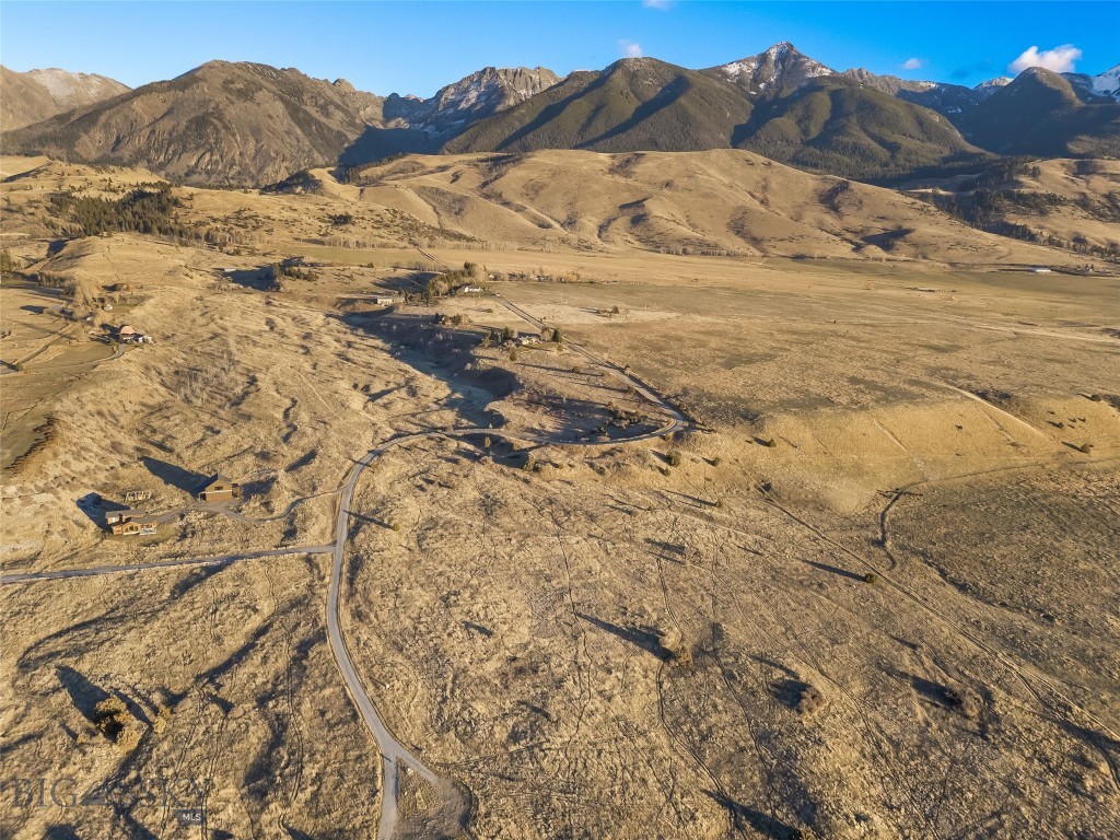 60 Rocky Hollow Trail