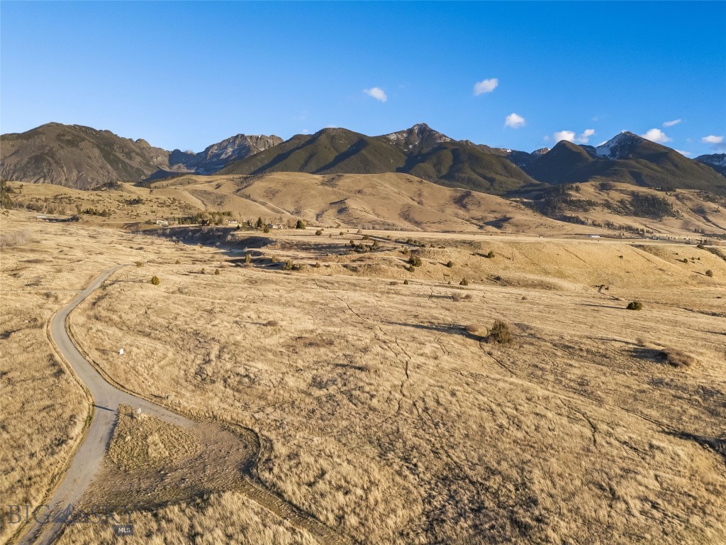 60 Rocky Hollow Trail