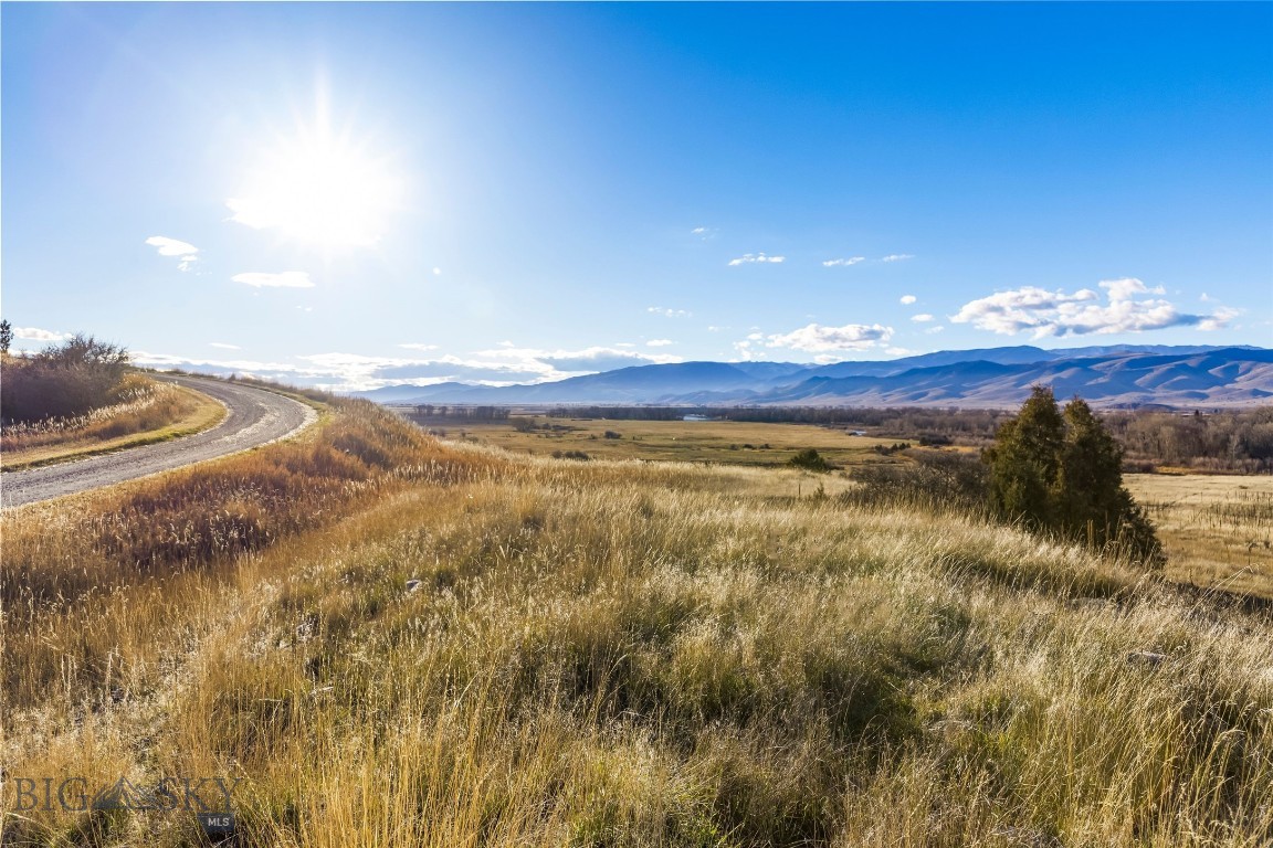 60 Rocky Hollow Trail