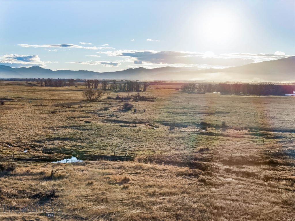 60 Rocky Hollow Trail