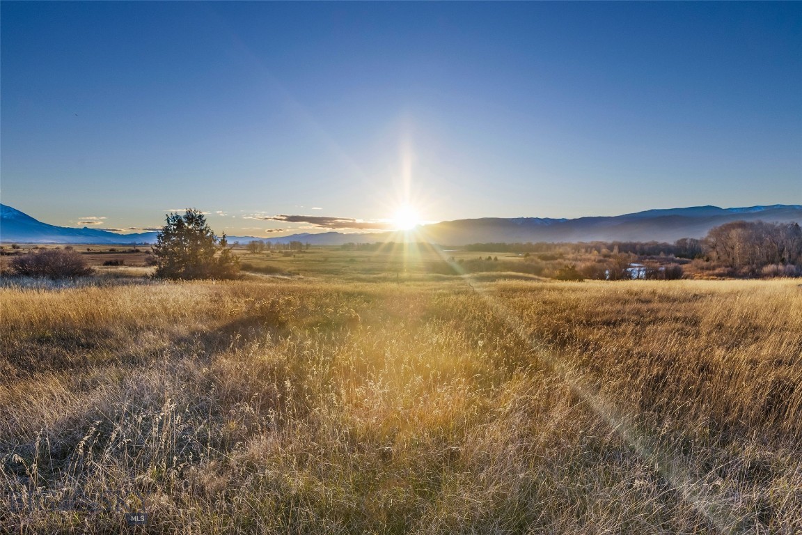 60 Rocky Hollow Trail