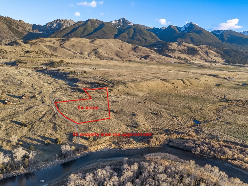 60 Rocky Hollow Trail