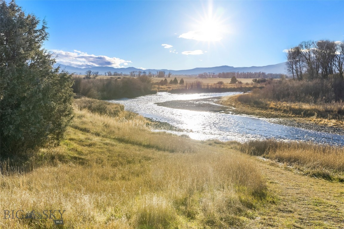 60 Rocky Hollow Trail