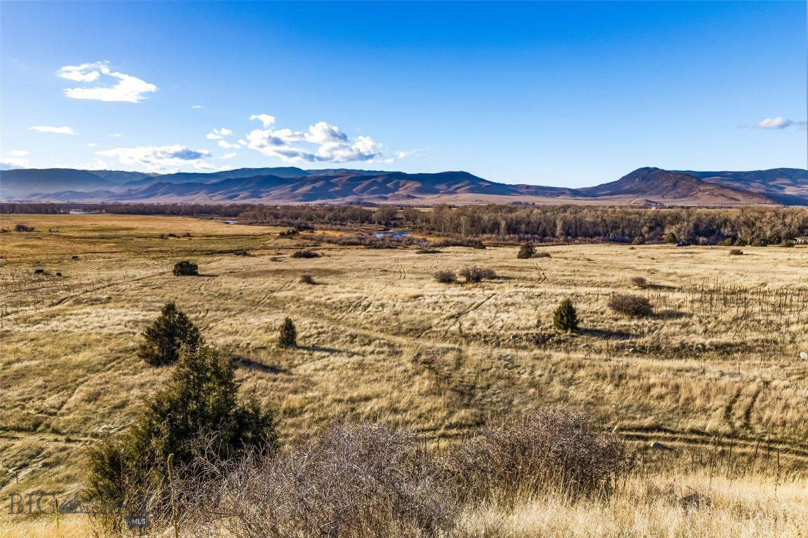 60 Rocky Hollow Trail