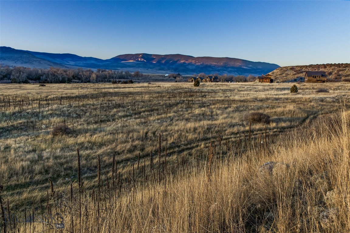 60 Rocky Hollow Trail