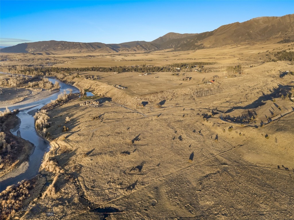 60 Rocky Hollow Trail