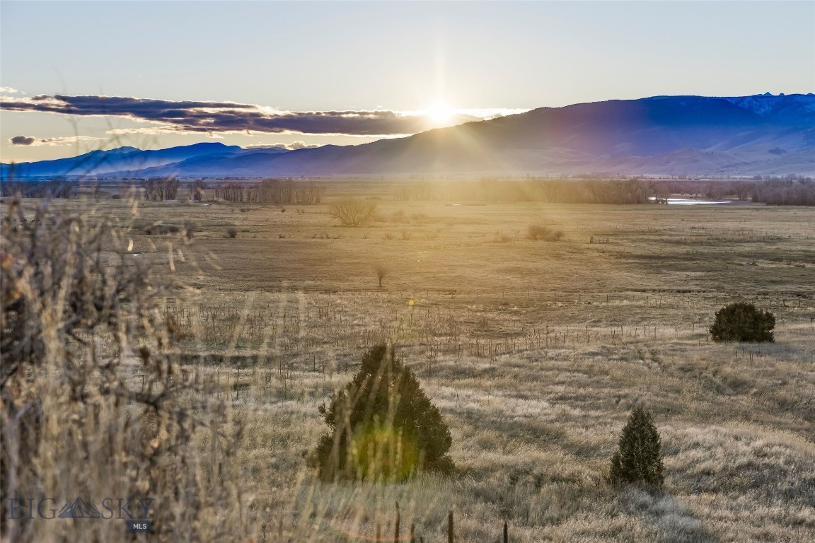 60 Rocky Hollow Trail