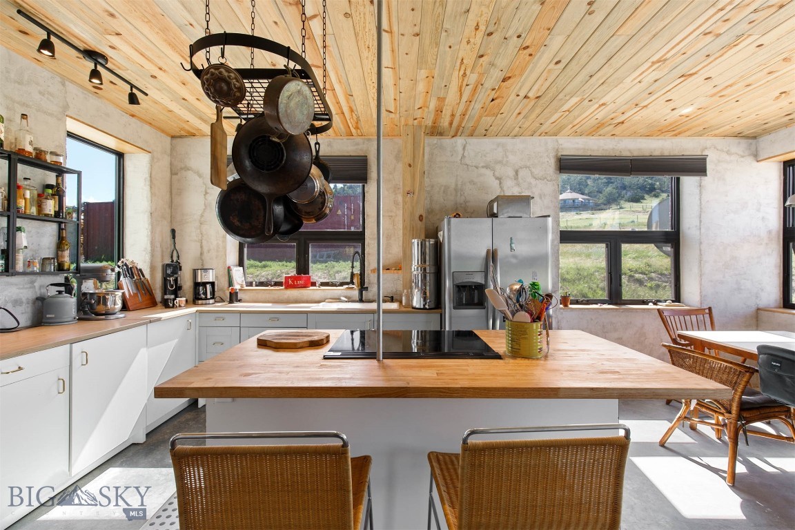 11893 Antelope Valley Road