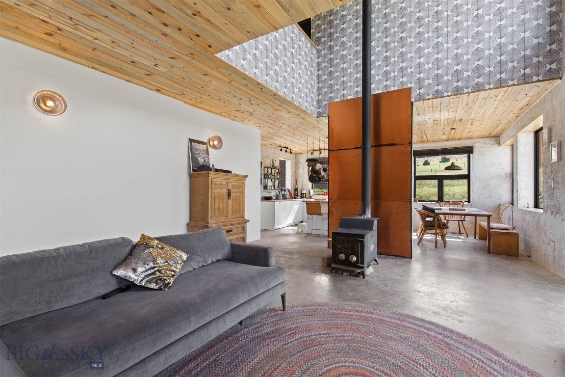 11893 Antelope Valley Road