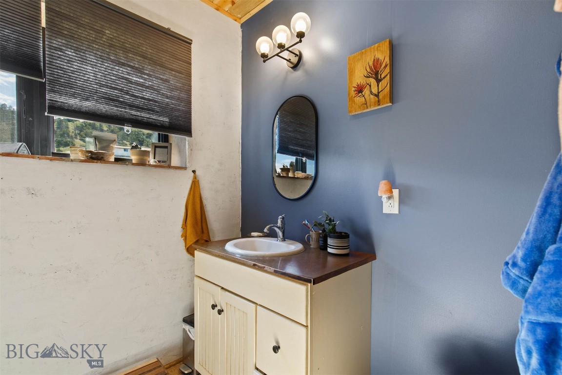 11893 Antelope Valley Road