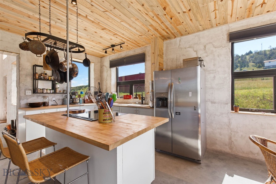 11893 Antelope Valley Road