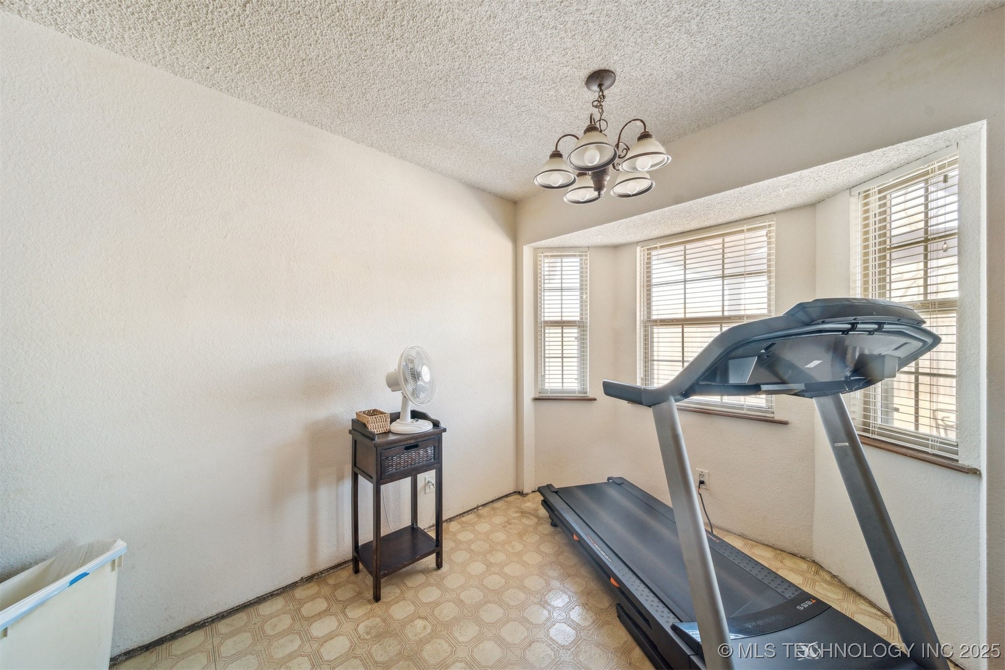 2505 S 130th East Avenue
