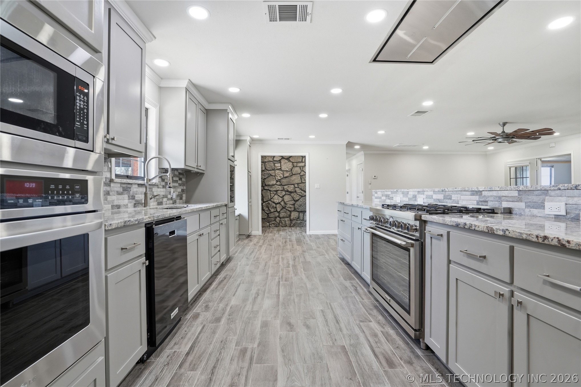 17501 W 151st Street S