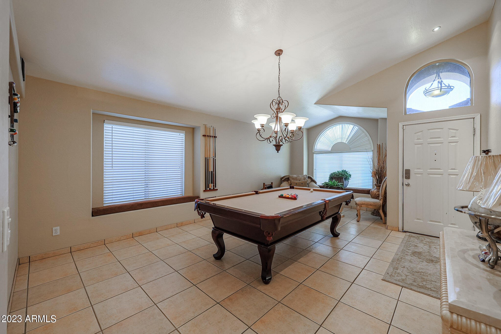 110 W ROSEMONTE Drive
