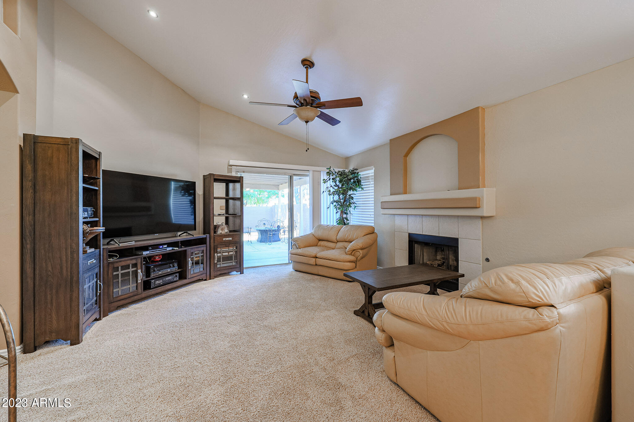 110 W ROSEMONTE Drive