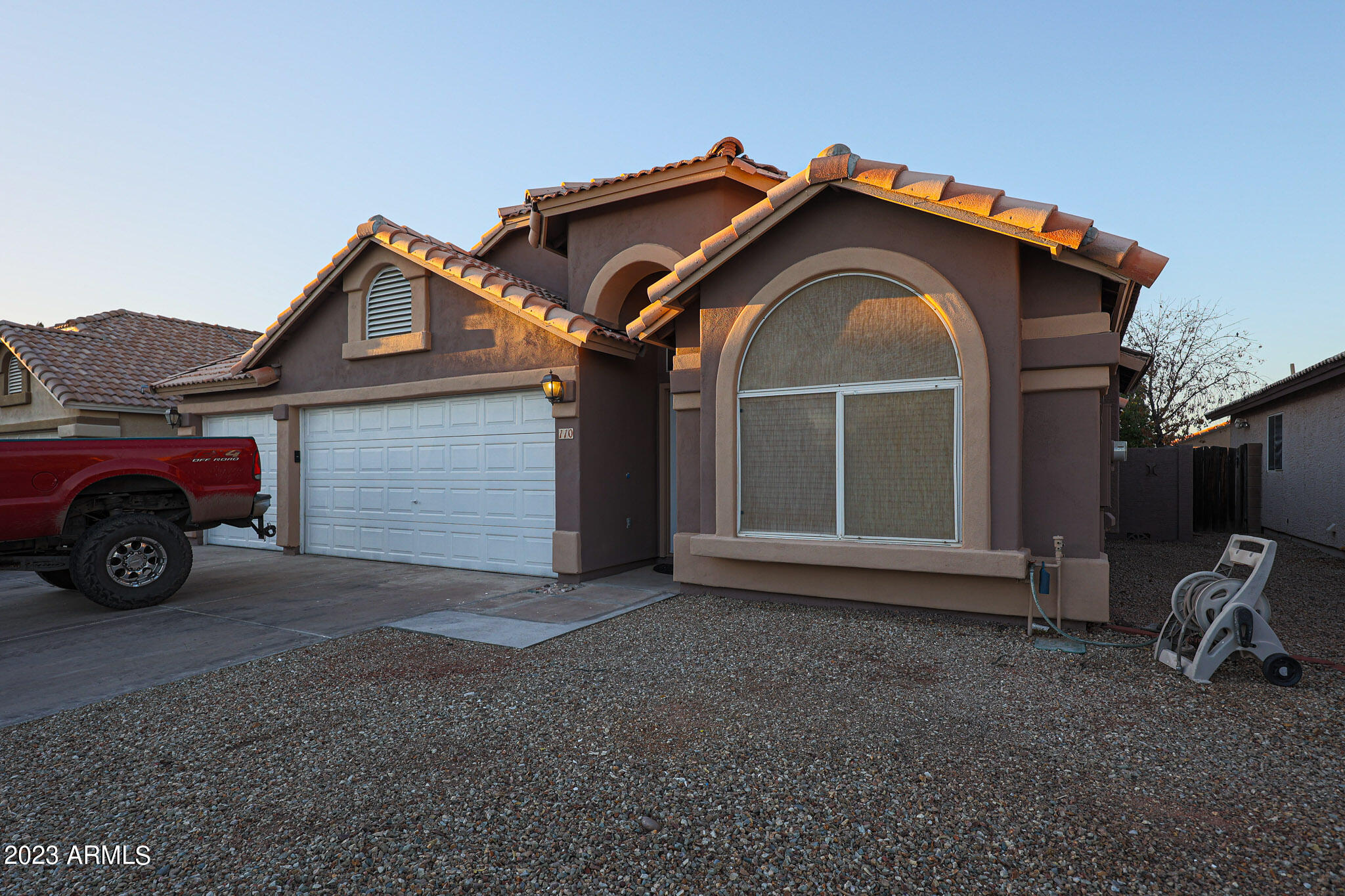 110 W ROSEMONTE Drive