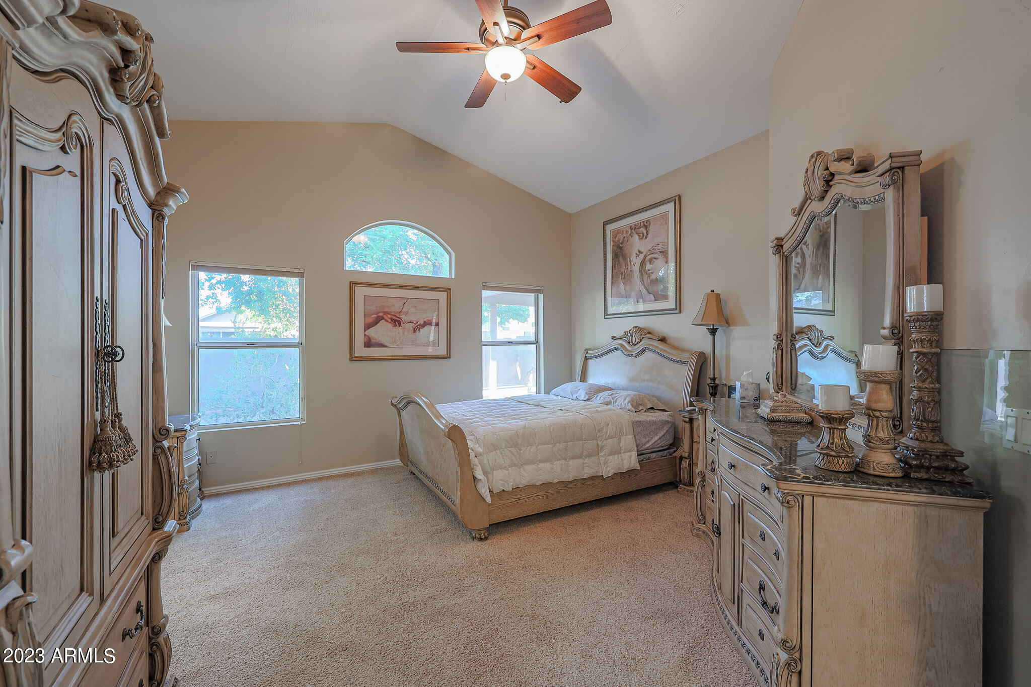 110 W ROSEMONTE Drive
