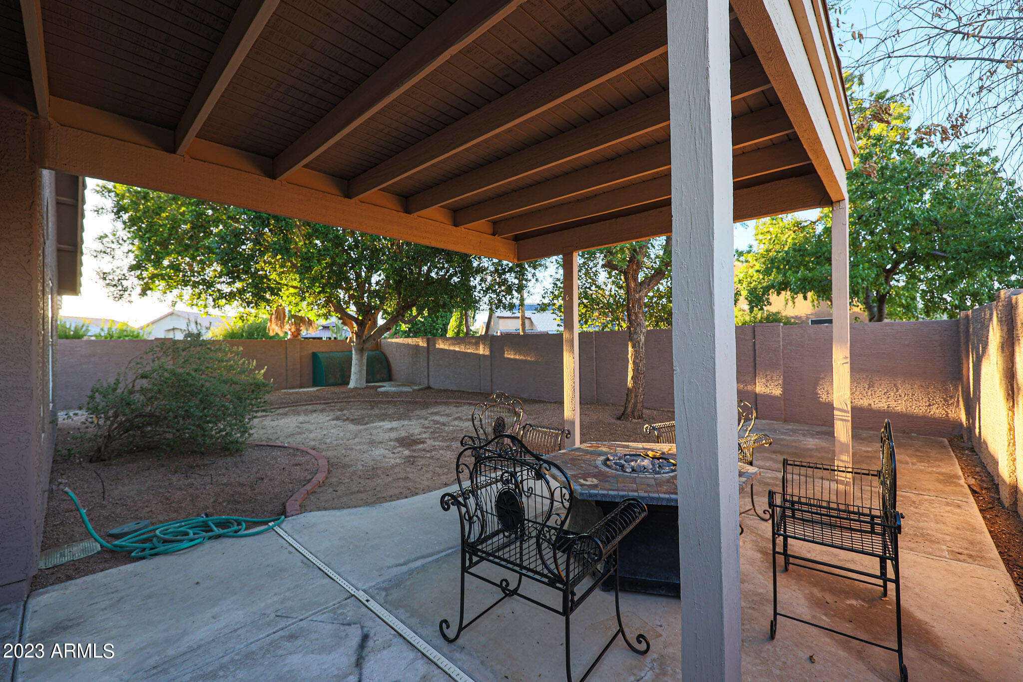 110 W ROSEMONTE Drive