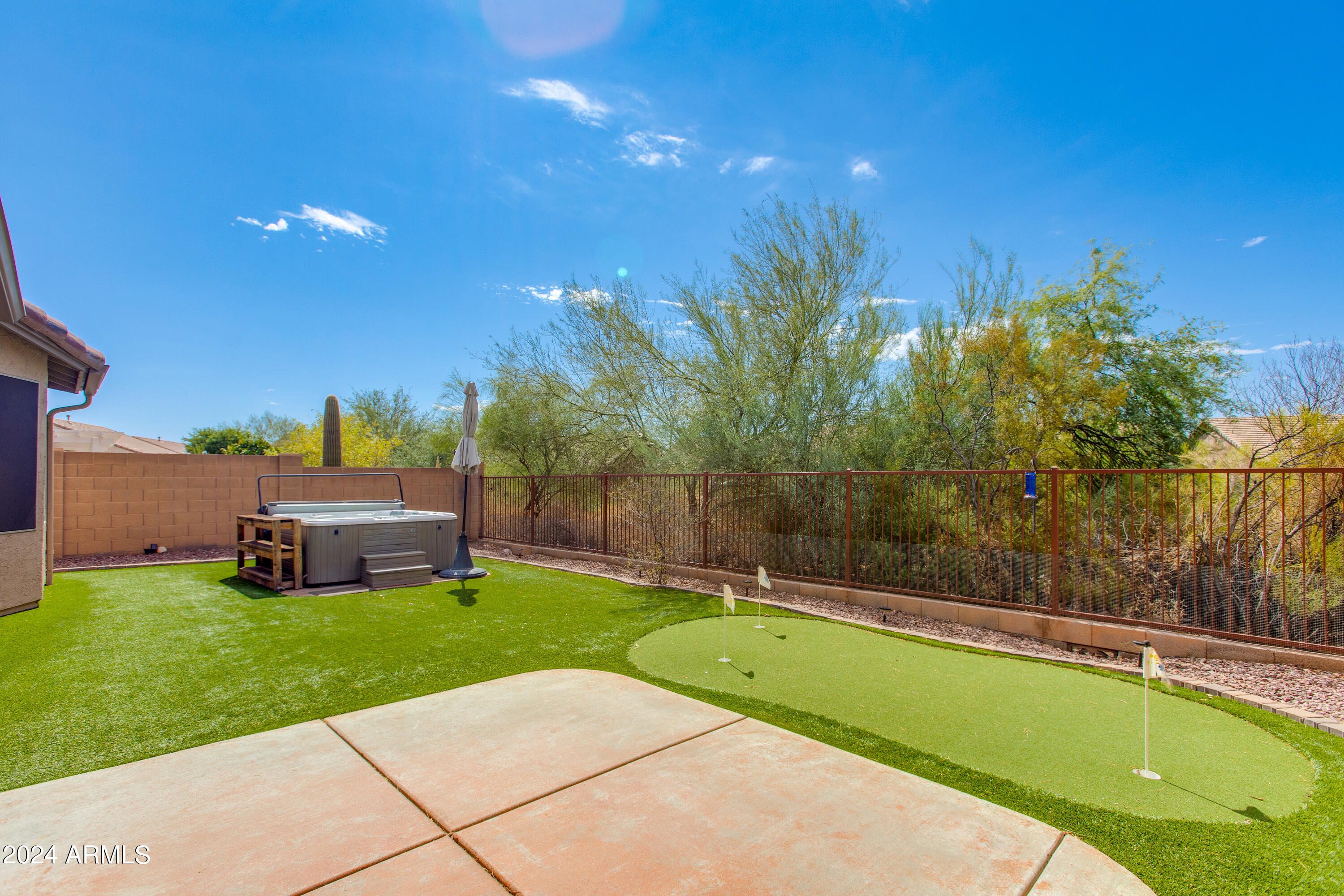 9985 E LEGEND Court