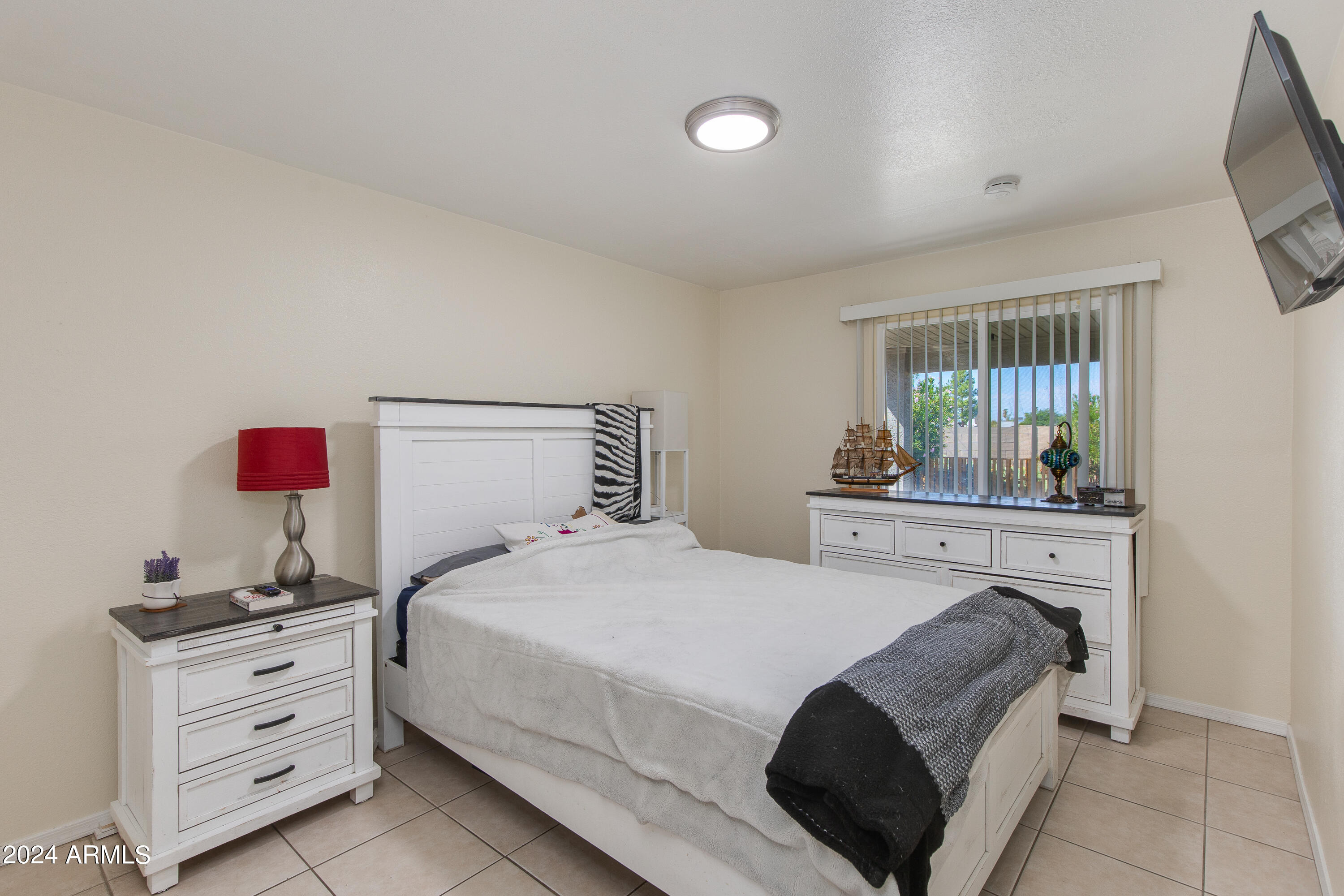 13226 N 40TH Place