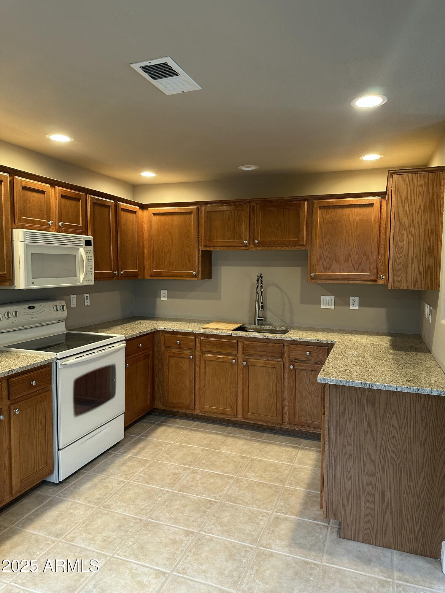 16801 N 94TH Street 2061