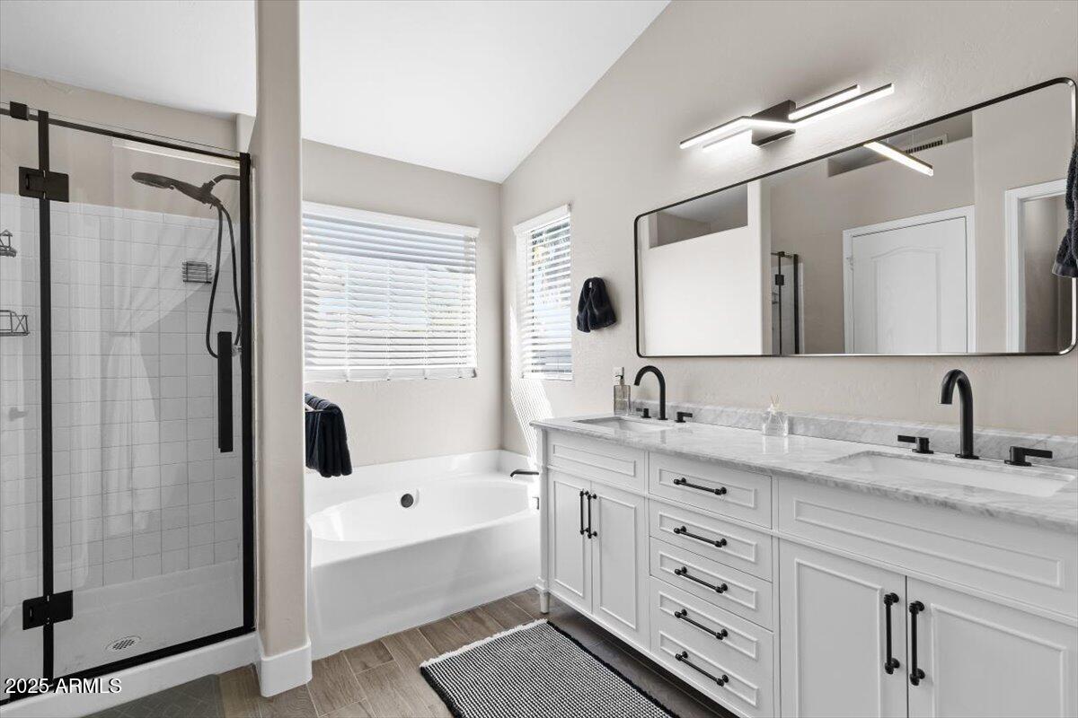 110 W ROSEMONTE Drive