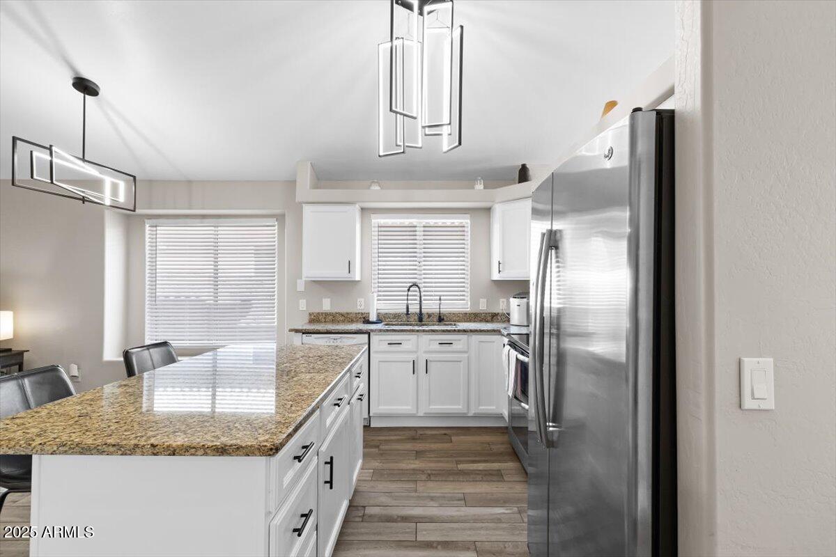 110 W ROSEMONTE Drive