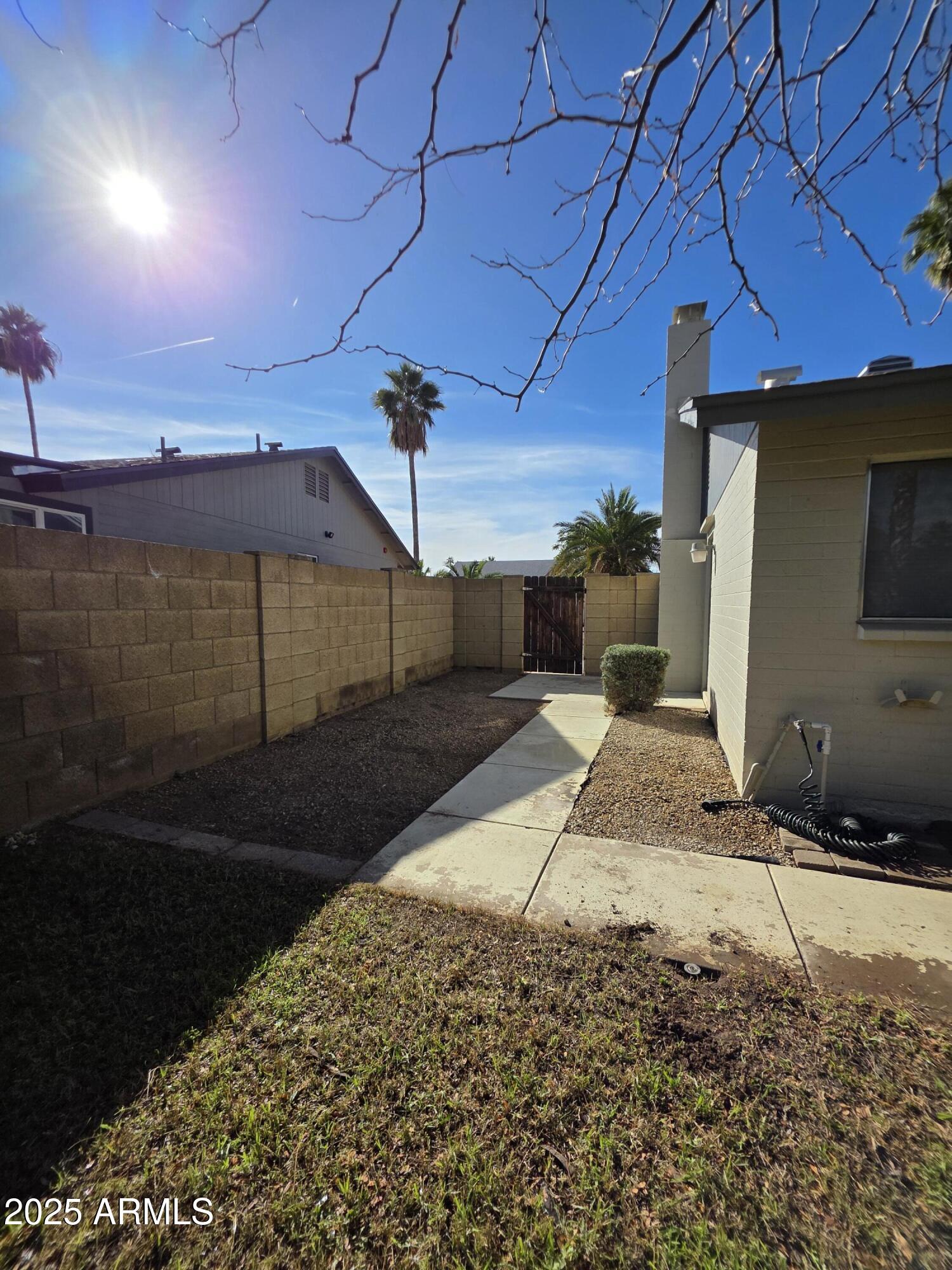 10470 E CLINTON Street