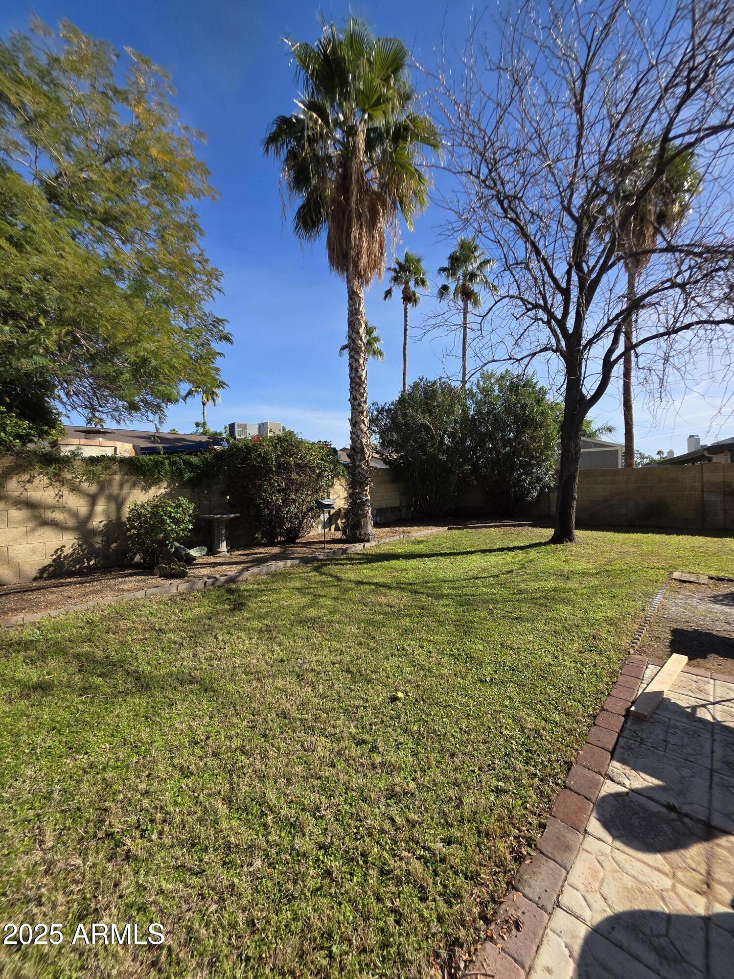 10470 E CLINTON Street