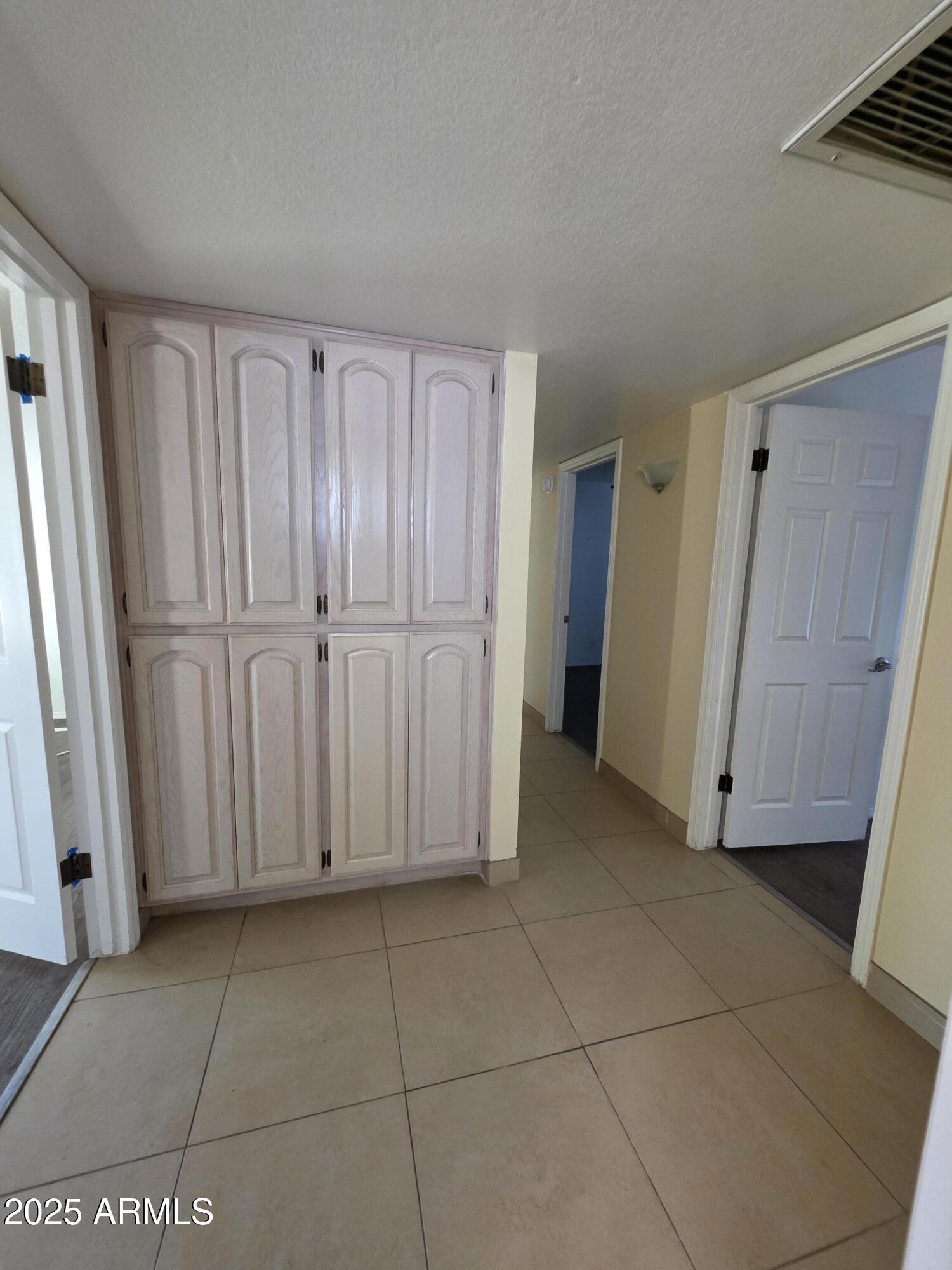 10470 E CLINTON Street