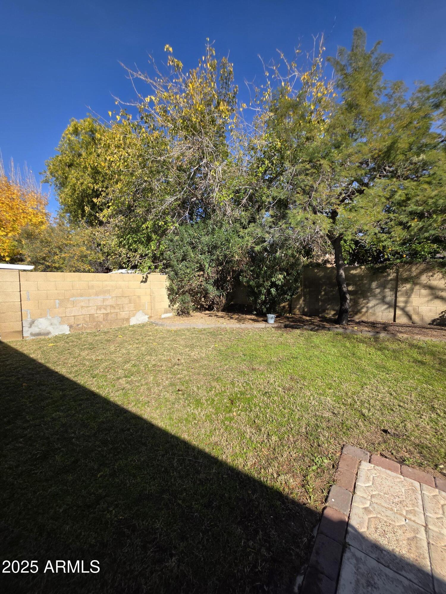 10470 E CLINTON Street