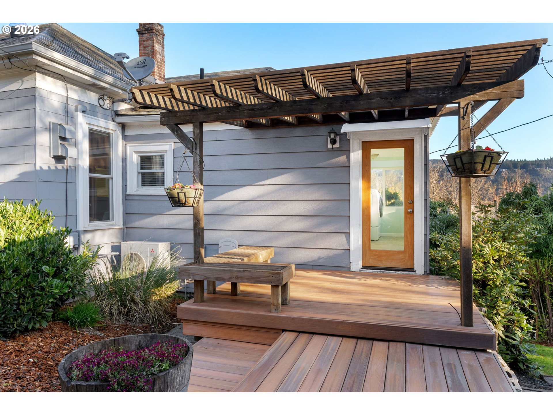 210 E SHERMAN AVE