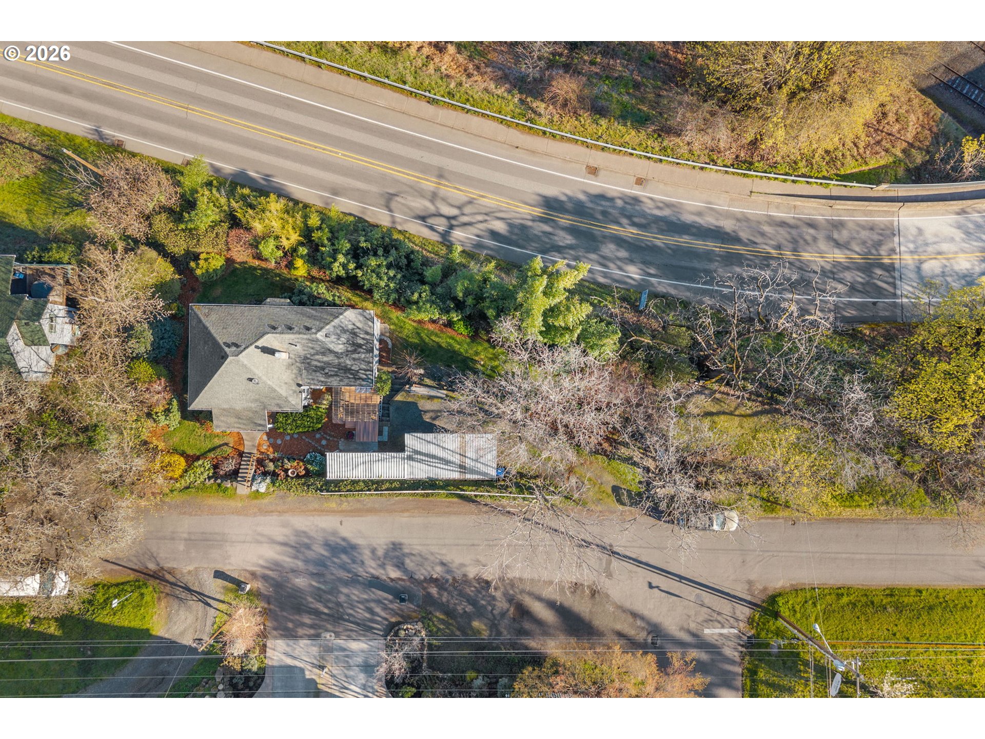 210 E SHERMAN AVE