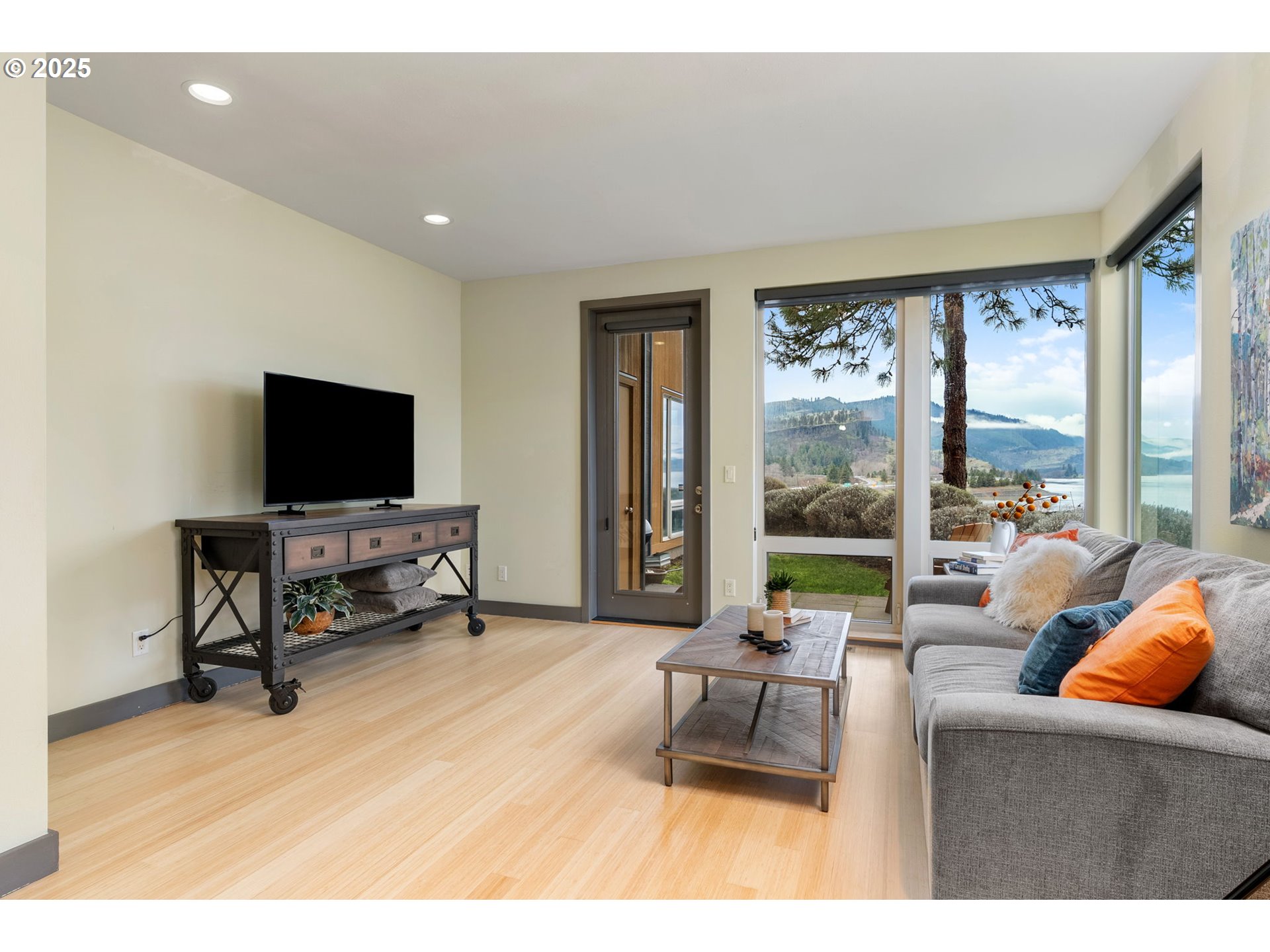 22 MOSIER CREEK PL Unit: 22