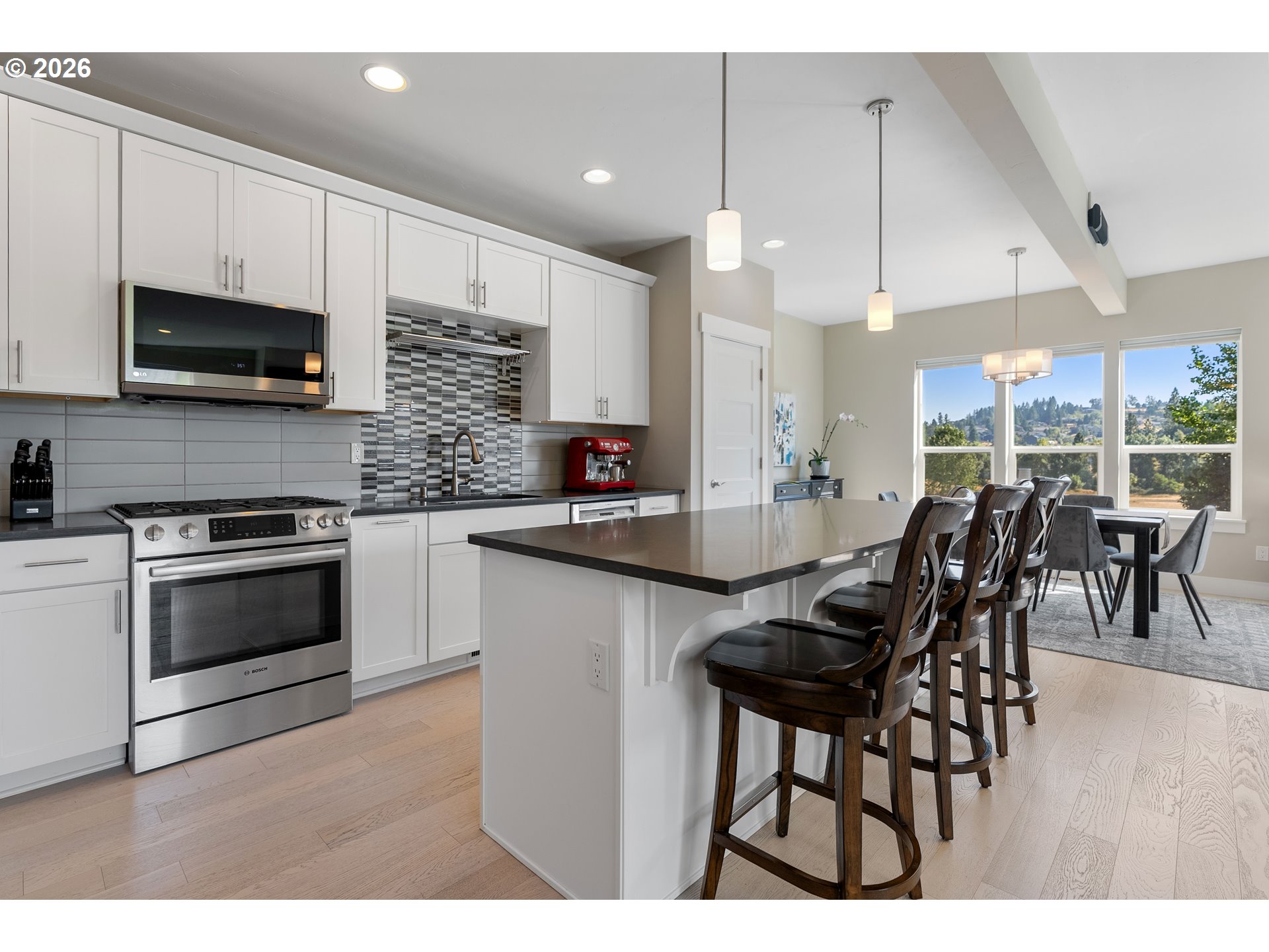 315 NW WEDRICK DR