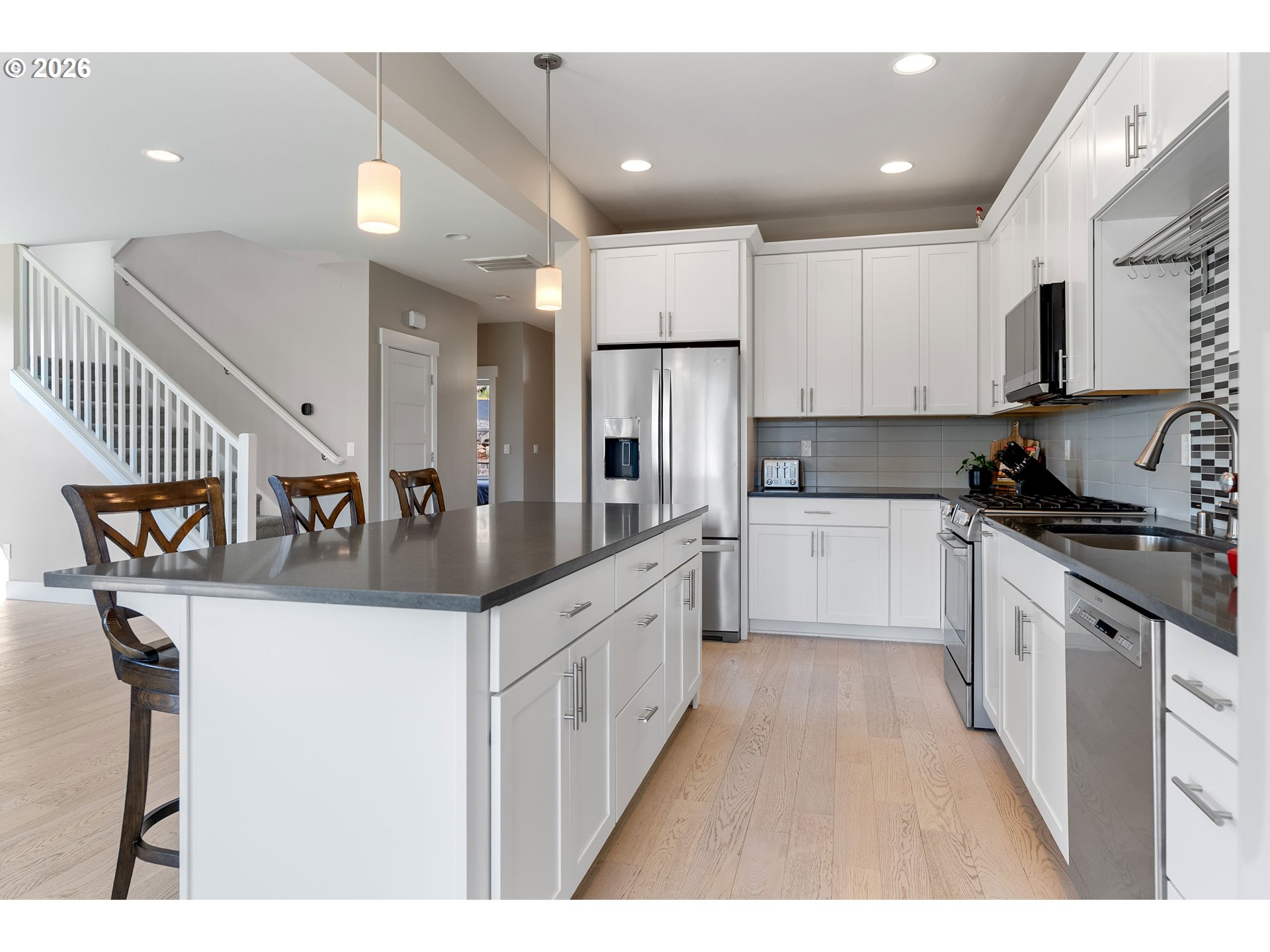 315 NW WEDRICK DR