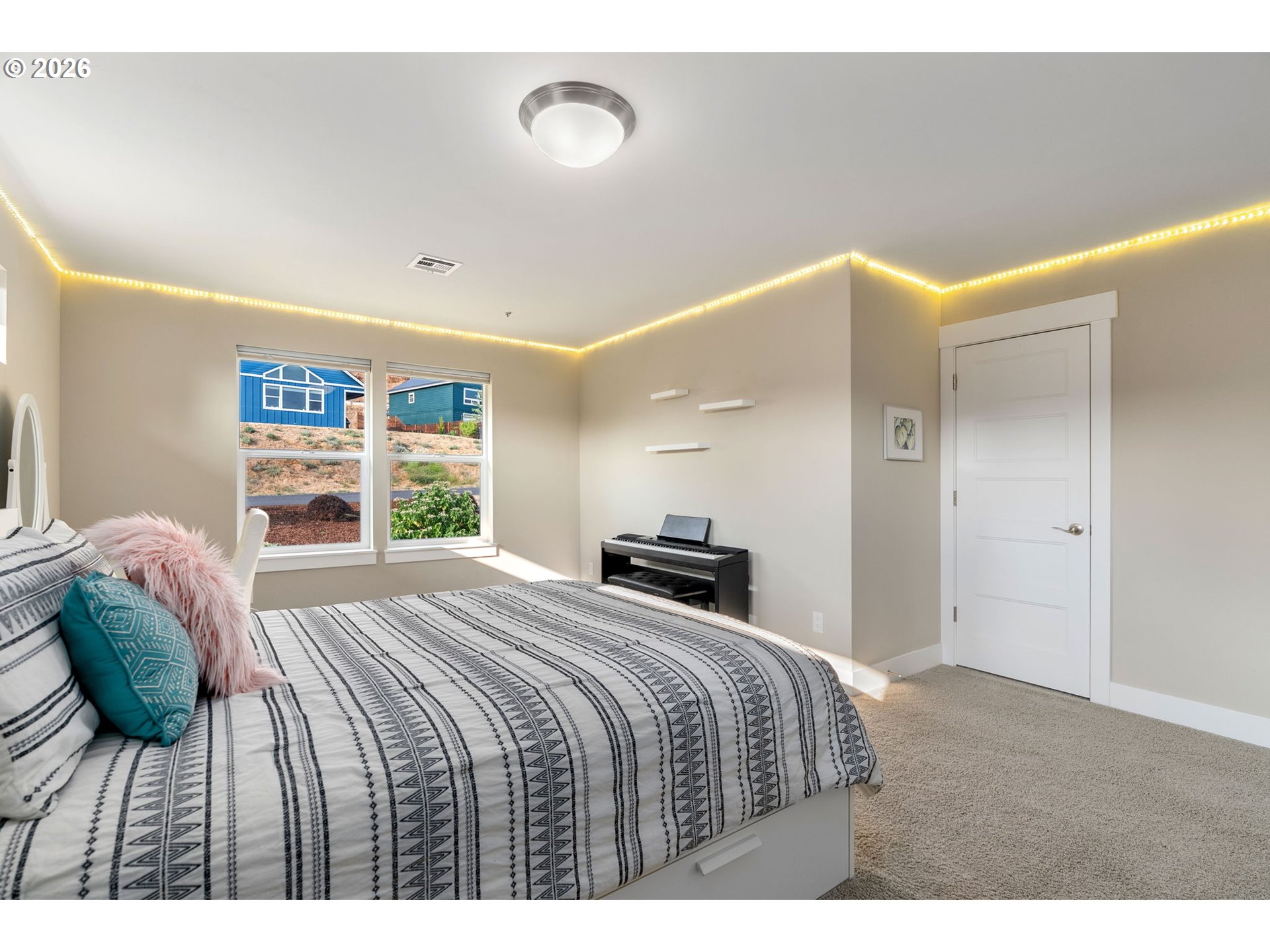 315 NW WEDRICK DR