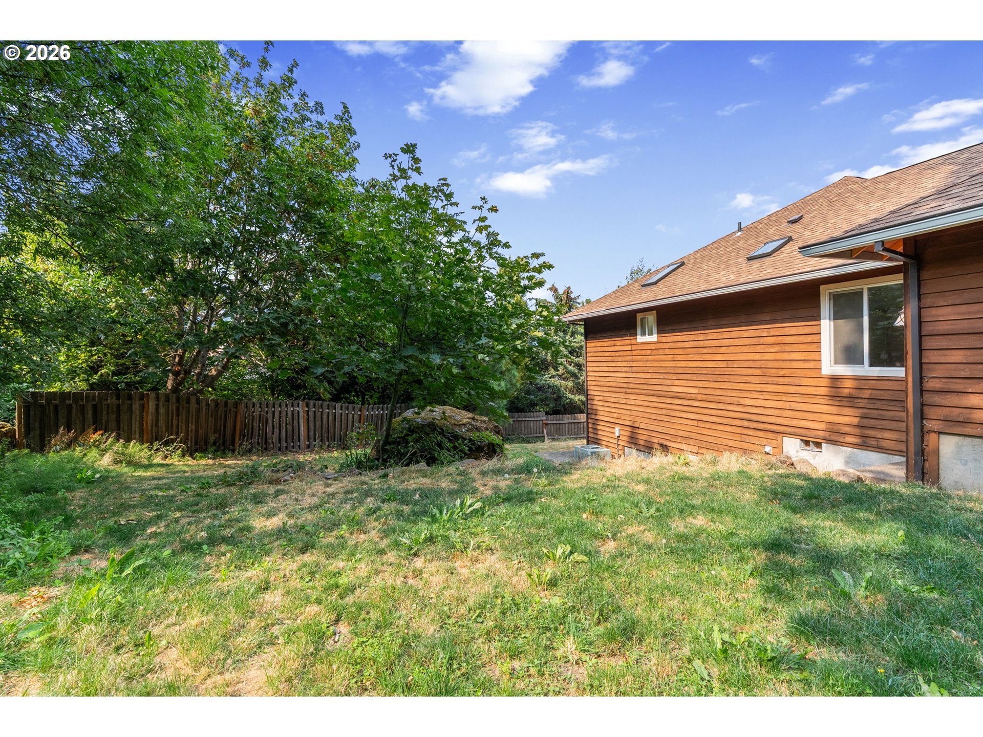 606 RIDGEVIEW CT